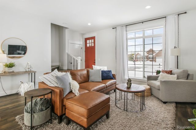 2291 WOODS WEST Drive, Flushing, MI 48433