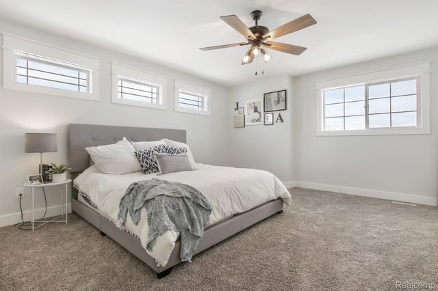 2291 WOODS WEST Drive, Flushing, MI 48433