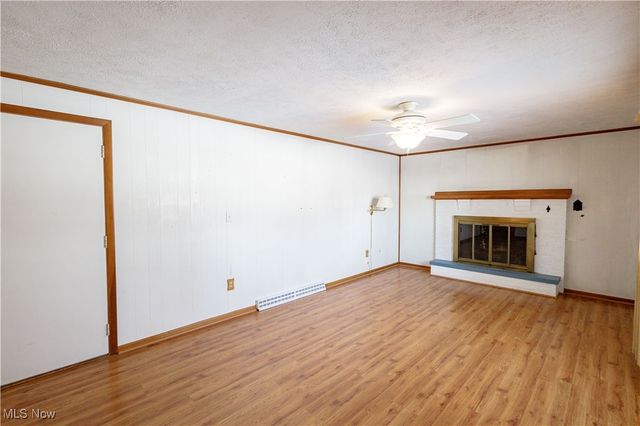 425 Providence Avenue SE, New Philadelphia, OH 44663