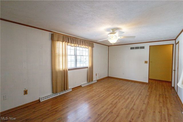 425 Providence Avenue SE, New Philadelphia, OH 44663