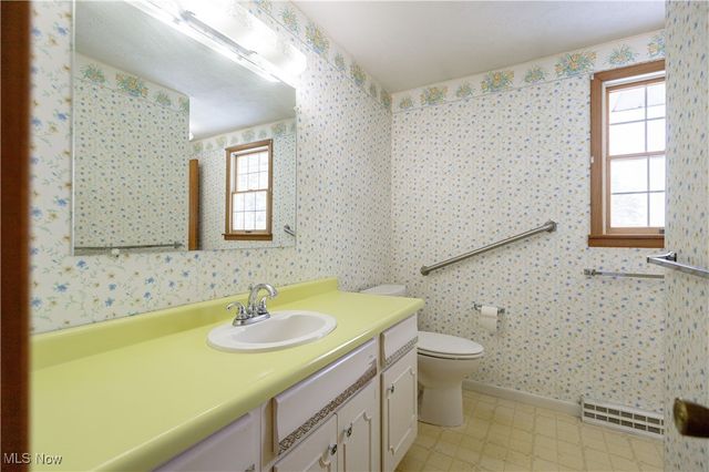 425 Providence Avenue SE, New Philadelphia, OH 44663