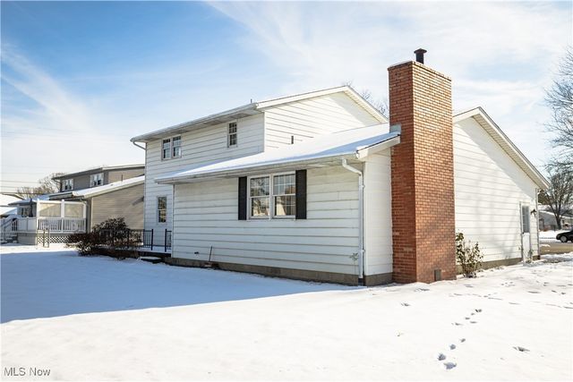 425 Providence Avenue SE, New Philadelphia, OH 44663