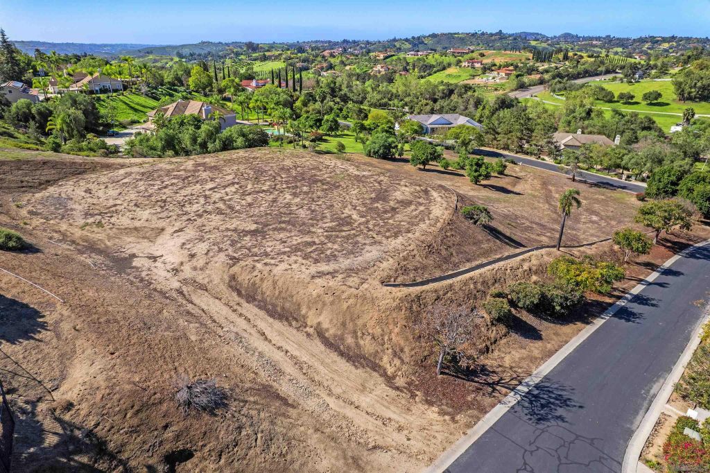 1971 Candice Court 64, Fallbrook, CA 92028