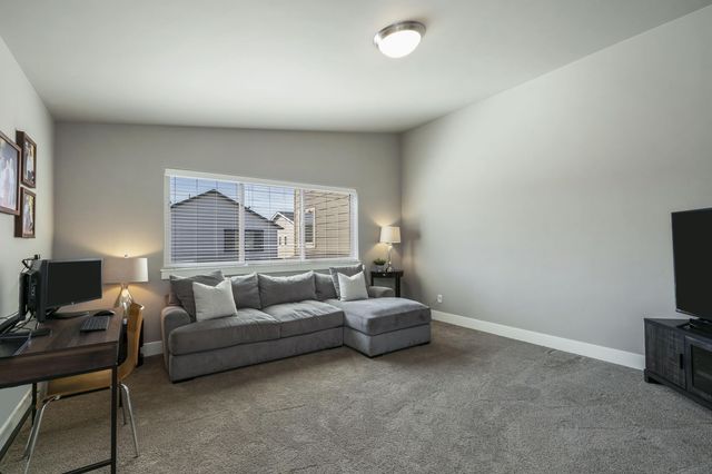 3730 SW Badger Court, Redmond, OR 97756