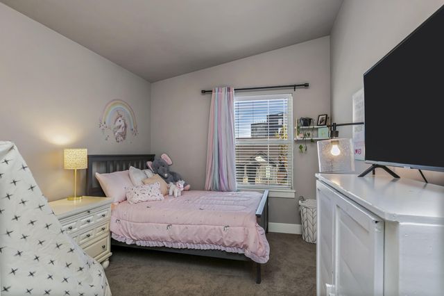 3730 SW Badger Court, Redmond, OR 97756