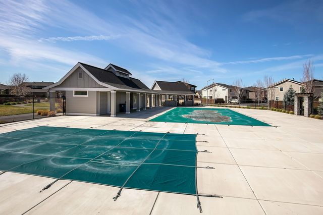 3730 SW Badger Court, Redmond, OR 97756