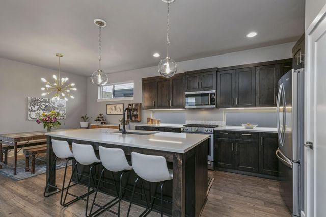 3730 SW Badger Court, Redmond, OR 97756