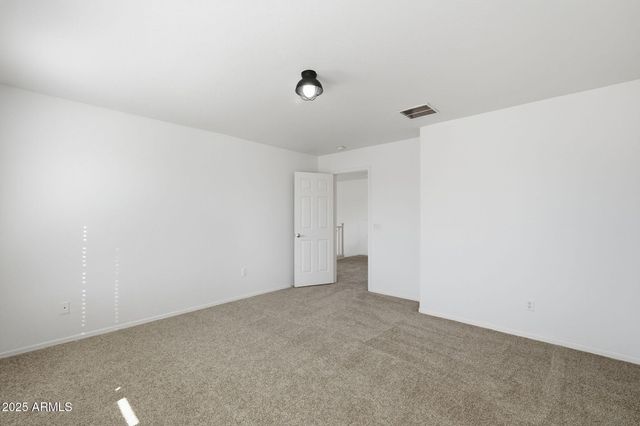 198 E MULE TRAIN Trail, San Tan Valley, AZ 85143