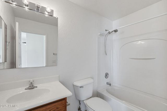 198 E MULE TRAIN Trail, San Tan Valley, AZ 85143