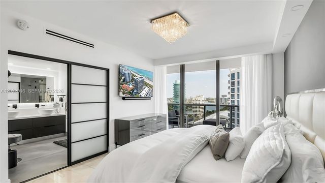 5875 Collins Avenue 1807, Miami Beach, FL 33140