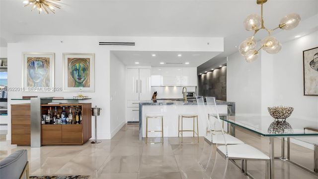 5875 Collins Avenue 1807, Miami Beach, FL 33140
