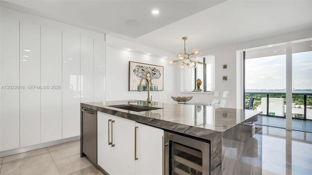 5875 Collins Avenue 1807, Miami Beach, FL 33140