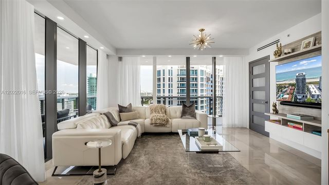 5875 Collins Avenue 1807, Miami Beach, FL 33140