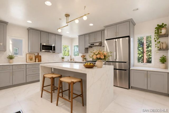 4391 Middlesex, San Diego, CA 92116