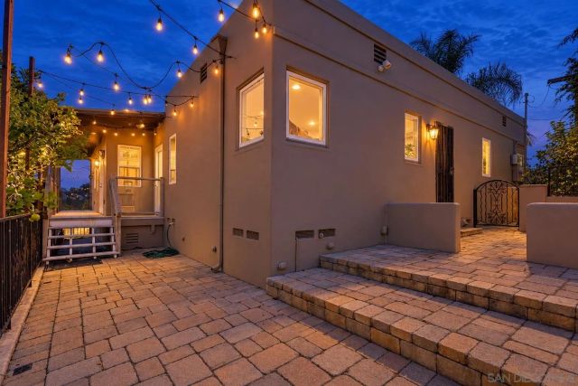 4391 Middlesex, San Diego, CA 92116