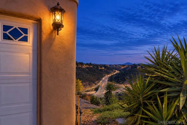 4391 Middlesex, San Diego, CA 92116