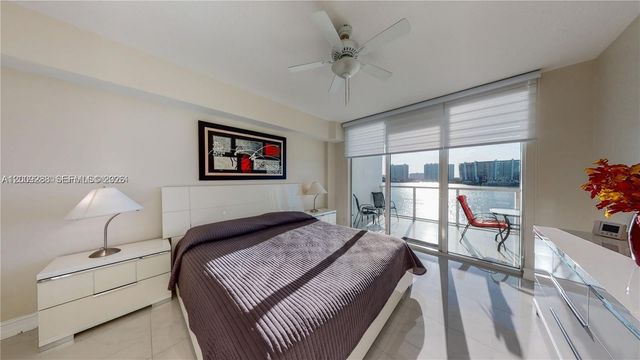 18100 N Bay Rd 504, Sunny Isles Beach, FL 33160
