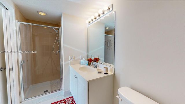 18100 N Bay Rd 504, Sunny Isles Beach, FL 33160