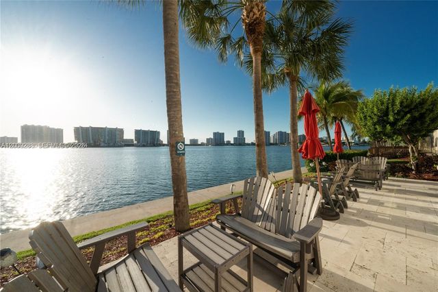 18100 N Bay Rd 504, Sunny Isles Beach, FL 33160