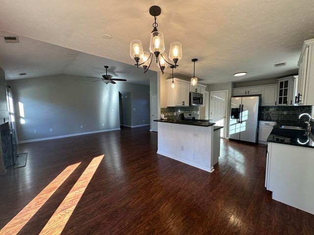 940 Ridgebrook Road, Lexington, KY 40509