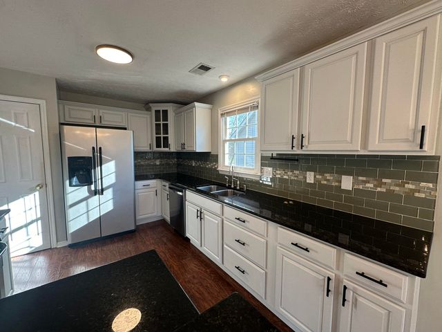 940 Ridgebrook Road, Lexington, KY 40509