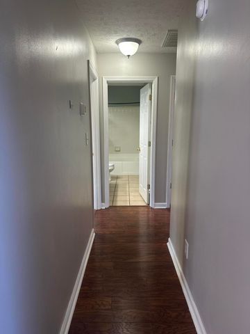 940 Ridgebrook Road, Lexington, KY 40509