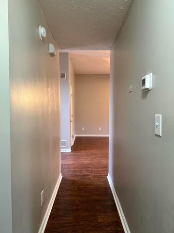 940 Ridgebrook Road, Lexington, KY 40509