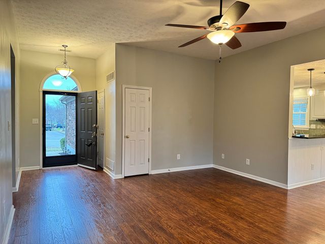 940 Ridgebrook Road, Lexington, KY 40509