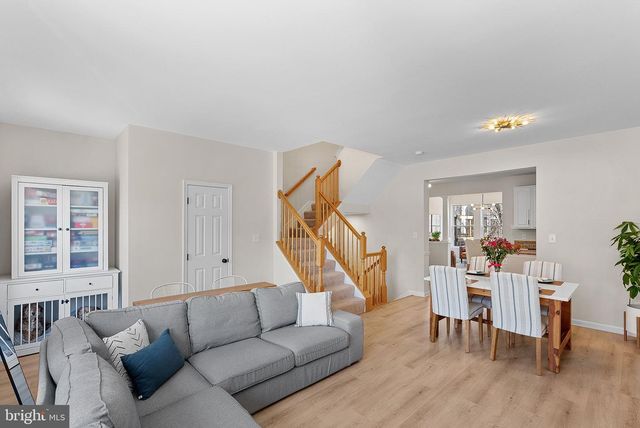 20392 FARMGATE TER, Ashburn, VA 20147