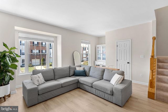 20392 FARMGATE TER, Ashburn, VA 20147