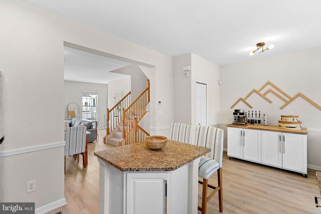 20392 FARMGATE TER, Ashburn, VA 20147