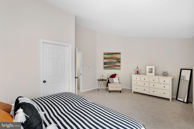 20392 FARMGATE TER, Ashburn, VA 20147