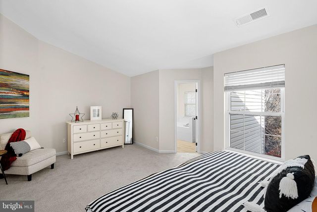 20392 FARMGATE TER, Ashburn, VA 20147