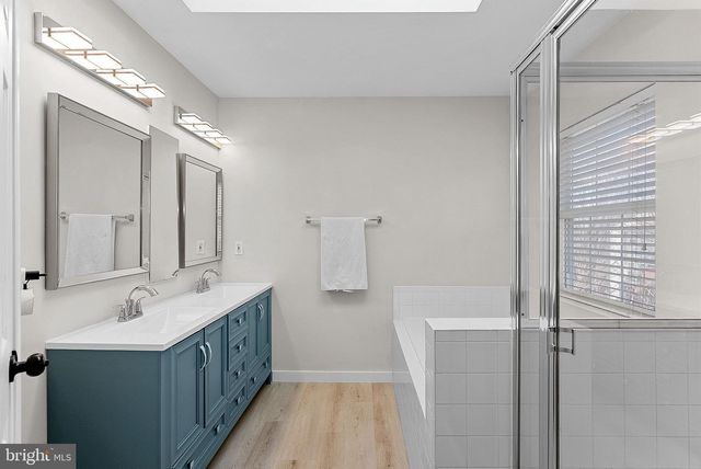 20392 FARMGATE TER, Ashburn, VA 20147