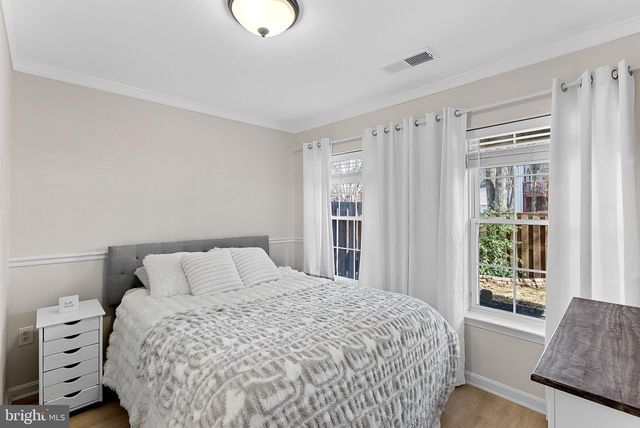 20392 FARMGATE TER, Ashburn, VA 20147