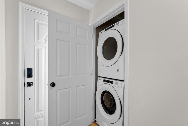 20392 FARMGATE TER, Ashburn, VA 20147