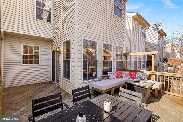 20392 FARMGATE TER, Ashburn, VA 20147