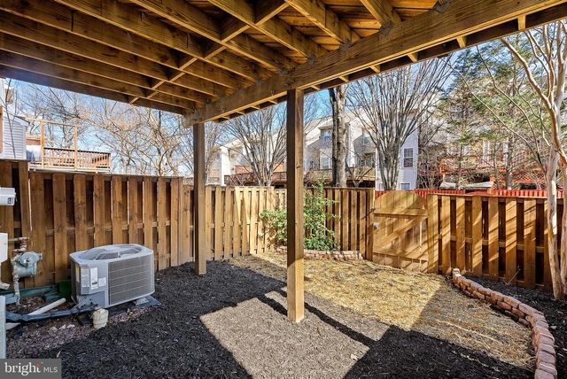 20392 FARMGATE TER, Ashburn, VA 20147