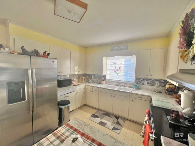 205 Highland Avenue, Atmore, AL 36502