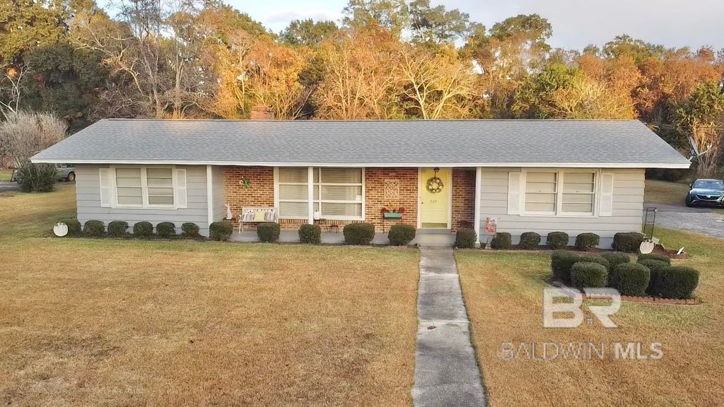 205 Highland Avenue, Atmore, AL 36502