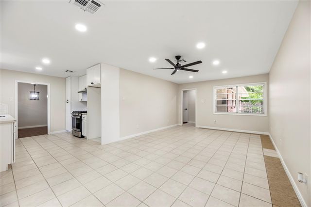 6110 Shadow Crest Street, Houston, TX 77074