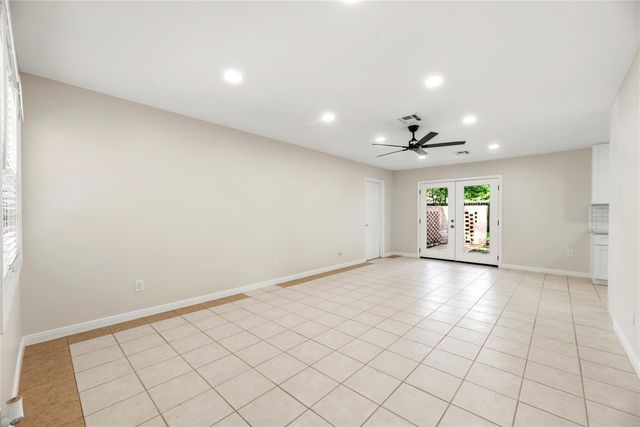 6110 Shadow Crest Street, Houston, TX 77074