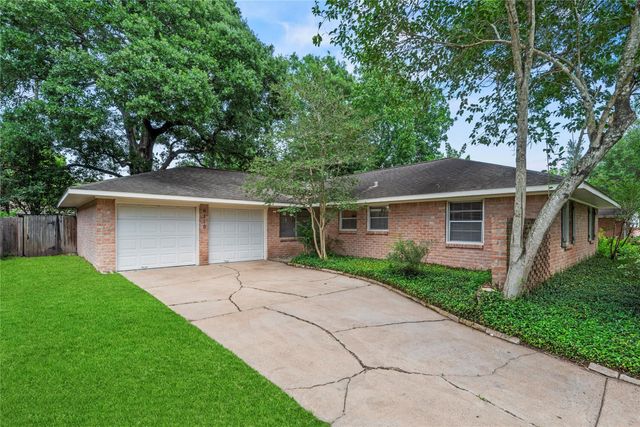 6110 Shadow Crest Street, Houston, TX 77074