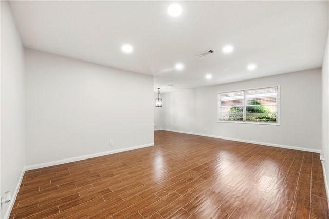 6110 Shadow Crest Street, Houston, TX 77074