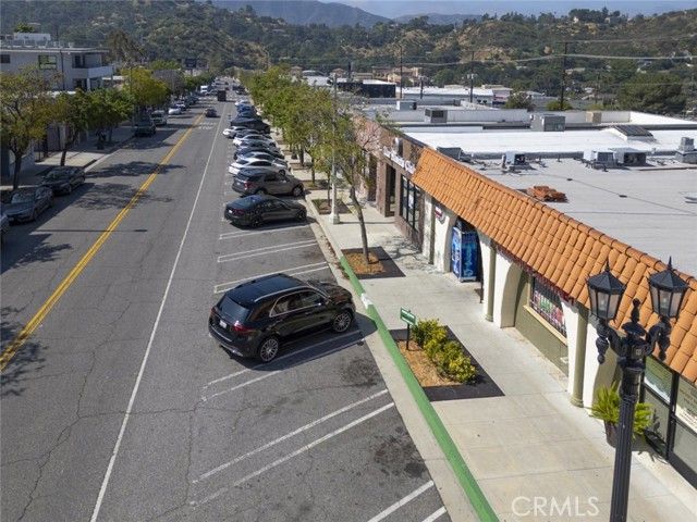 10051 Commerce Avenue, Tujunga (los Angeles), CA 91042