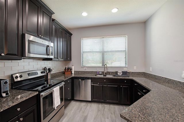 1990 MILKWEED, Lutz, FL 33558