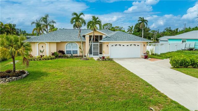5831 Samoa DR, Bokeelia, FL 33922