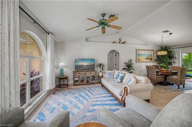 5831 Samoa DR, Bokeelia, FL 33922