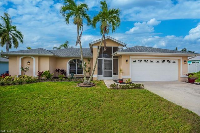5831 Samoa DR, Bokeelia, FL 33922