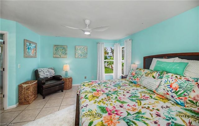 5831 Samoa DR, Bokeelia, FL 33922